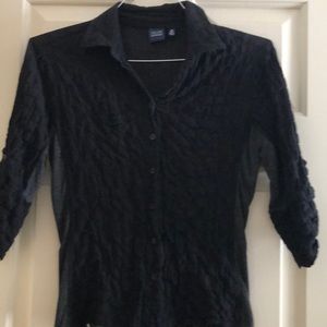 Women’s collared black and grey quarter length top